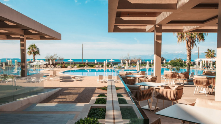 Almyros Beach Resort & Spa